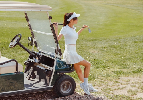 Heightened Bach Experience with Golf Caddy Girls